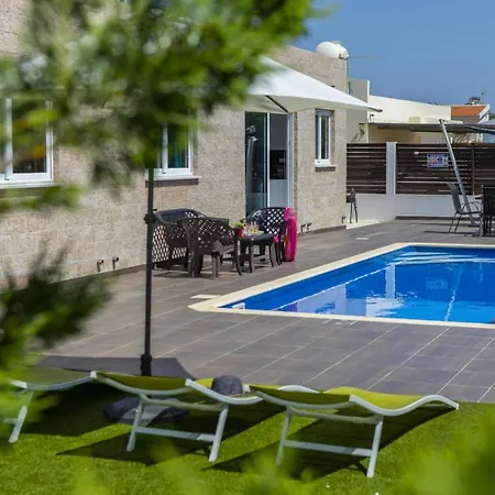Βίλα Picture Renting Your 5 Star Located In With Beautiful Private Pool, 1483 Πρωταράς